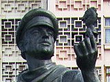 Остап Бендер, памятник